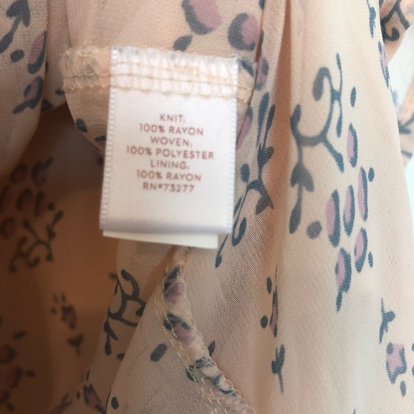 Lauren Conrad top w/ overlay size xs - Picture 4 of 8